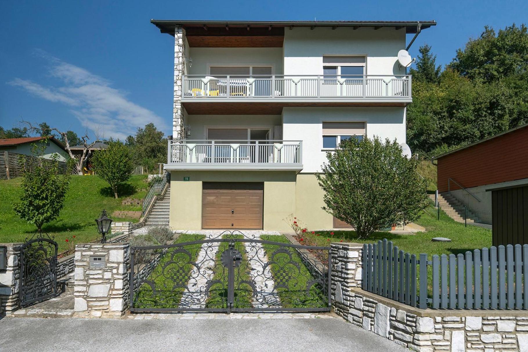 Apartment Mit Parkblick Граткорн Екстериор снимка